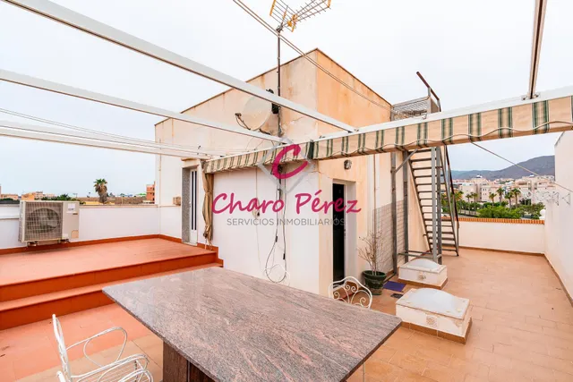 Vivienda en esquina lista para entrar a vivir en Aguadulce centro, zona Pedro Muñoz Seca. — 37