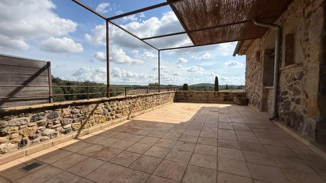 EXCLUSIVA CASA RÚSTICA CON JARDÍN, PISCINA Y VISTAS ABIERTAS — 29