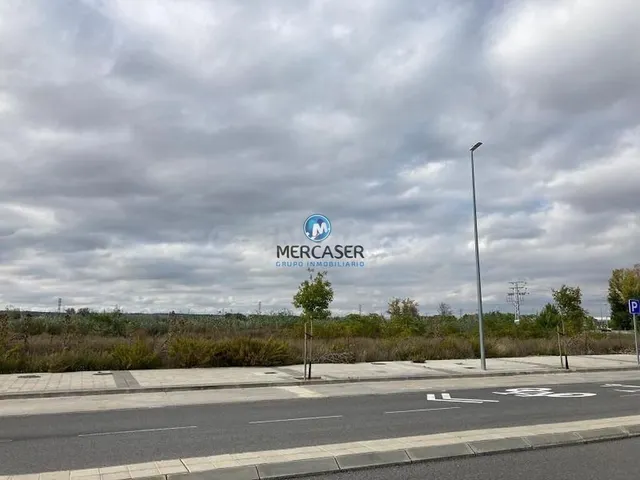 Terreno urbano para construir en venta para invertir en c. Vicente Garcia ron, 28, Guadalajara — 3