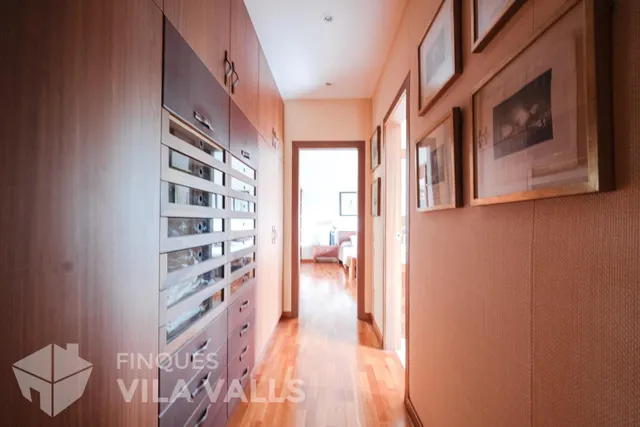 Villa de lujo con piscinas y finca de 6 ha en Sant Feliu de Codines — 41