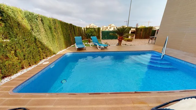 Precioso Bungalow a un paso de Zenia Boulevard — 34