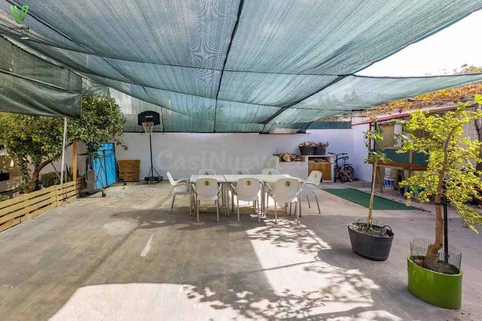 Planta baja de 4 habitaciones con inquilinos