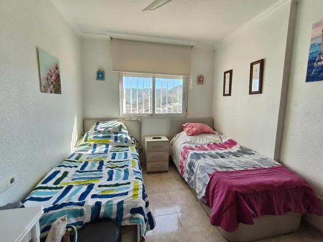 Apartamento de 3 dormitorios en zona del Rincon de loix ( zona llana) — 21