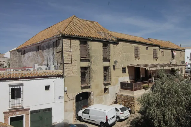 CASA EN ALQUILER EN CARMONA — 40
