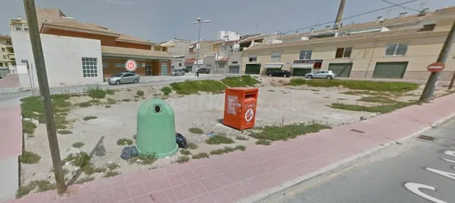 Terreno en C/ Astrónomo Pérez Verdú, Monóvar - foto 2