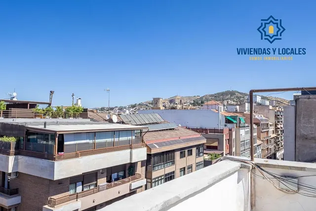 GRAN PISO EN CALLE RECOGIDAS — 31