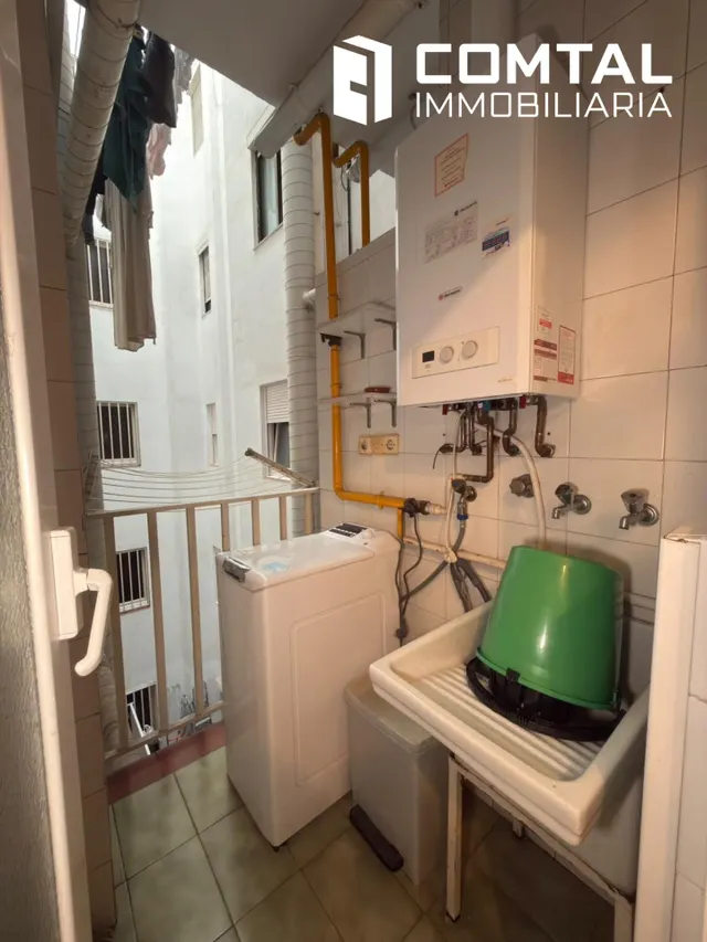 Piso familiar de 4 habitaciones, 2 baños y terraza en los alrededores de Sagrada Família — 16