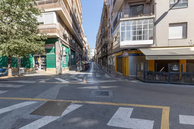 SE VENDE LOCAL TOTALMENTE REFORMADO EN PLENO CENTRO DE GRANADA (ALMONA DE SAN JUAN DE DIOS) — 21