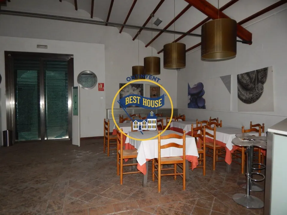 OPORTUNIDAD RESTAURANTE EN VENTA CON CASA EN BOCAIRENT