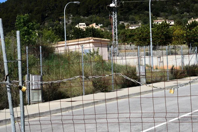 Parcela para construir dos viviendas unifamiliares en Alaró — 11