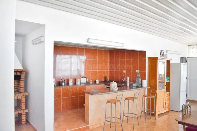 Guia de isora. Casa 200m2 una sola planta con 1200 m2 terren - foto 2