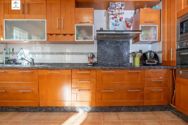 Espectacular chalet adosado en el Vial de Churriana de la Vega: eficiencia, confort y listo para entrar a vivir! — 28