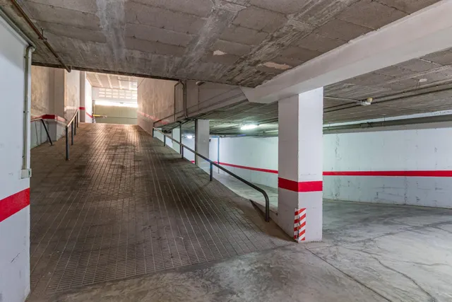 Espectacular dúplex de 4 dormitorios en el centro de Castellón — 28