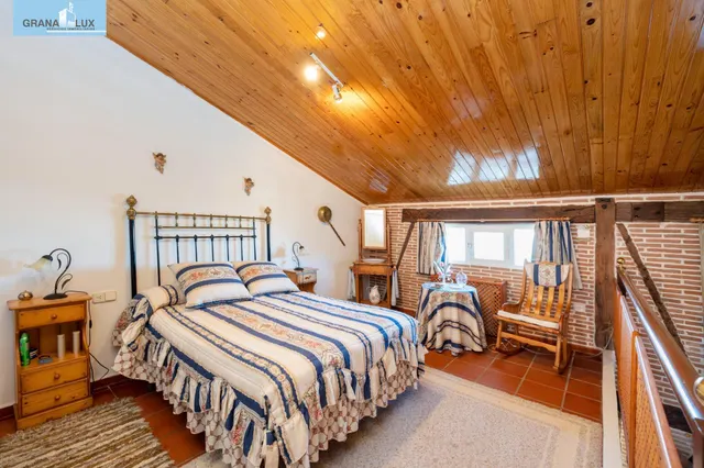 DUPLEX EN PLENA SIERRA NEVADA — 35