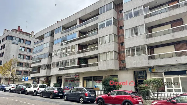 Amplio local comercial en zona Hispanidad – 359 m2, luminoso y con acceso para vehículos — 10