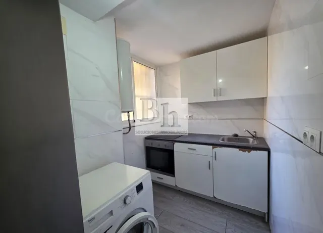 BLANHOGAR alquila bajo de 3 habitaciones en 25 años de Paz - foto 3