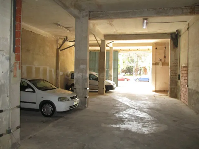 SE VENDE LOCAL COMERCIAL EN AVENIDA DEL PARC ALZIRA - foto 3