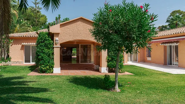 Chalet 4 habitaciones 363m² en venta - Costa Del Sol - foto 3