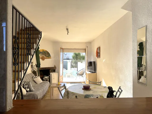 Casa adosada con terraza en Ampuria Brava, Alto Ampurdán. - foto 4