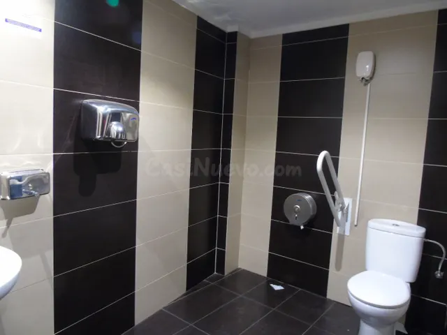 SE VENDE LOCAL COMERCIAL ALQUILADO DE 160 m/2 CENTRO DE ALCA - foto 5