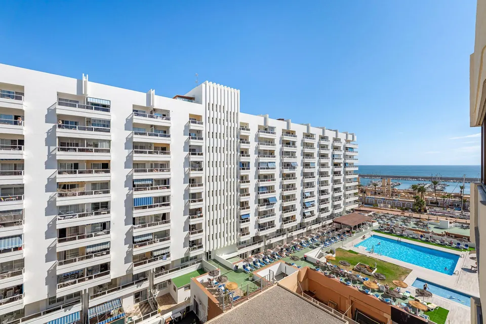 Potencial ilimitado en el corazón de Fuengirola con vistas al Puerto Deportivo