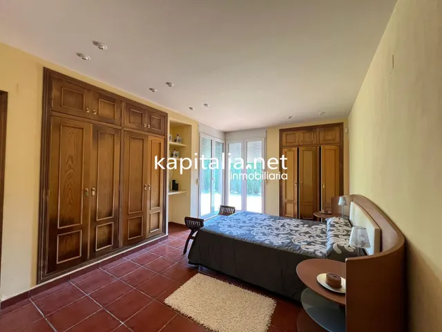 Fantástico chalet a la venta en Ontinyent , zona la Solana . — 38