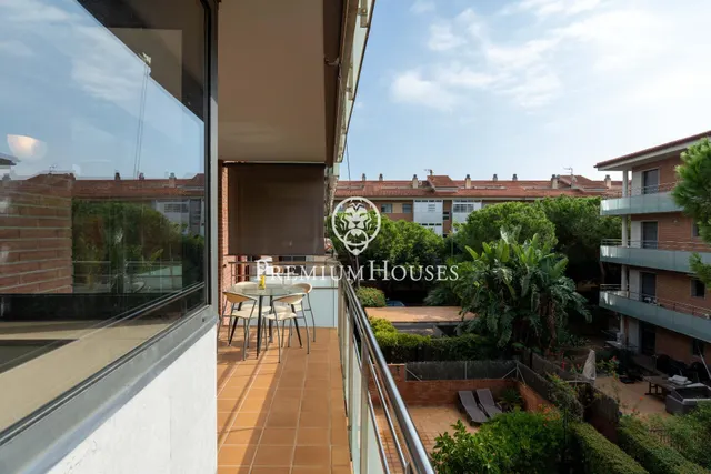 Piso con terraza en Gavà Mar — 13