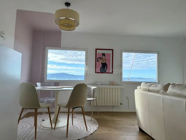Piso reformado con espectaculares vistas a la bahía de Santa - foto 2