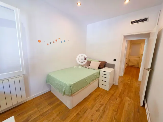 Fantástica vivienda reformada situada en calle Córcega con Nápoles. — 20
