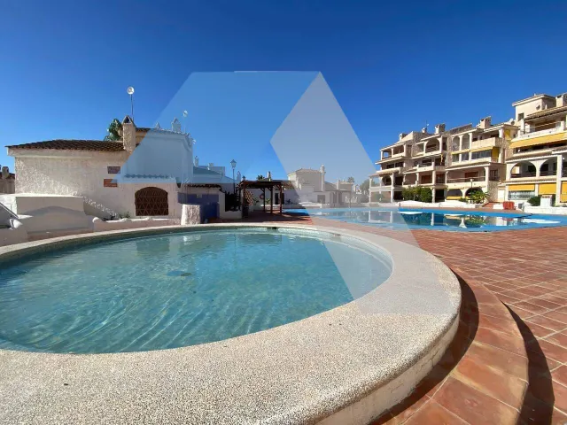 Estupendo bungalow frente a la playa de Santa Pola — 11