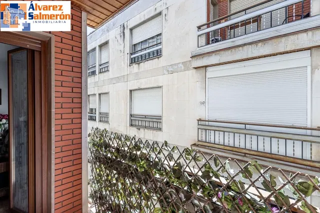 Magnífico piso con plaza de garaje junto a Catedral. — 7