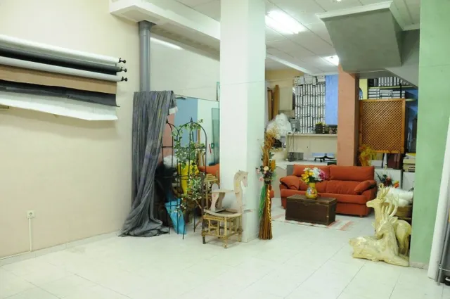 SE VENDE LOCAL EN EL BARRIO DEL CARMEN 87 M2 — 2