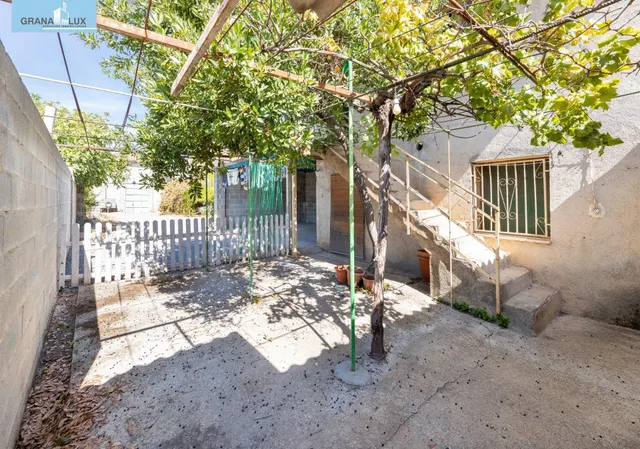 ¡CASA EN UNA SOLA PLANTA, CREA TU VIVIENDA IDEAL EN ALBOLOTE! Casa en una sola planta con patio, garaje y un gran potencial. — 20