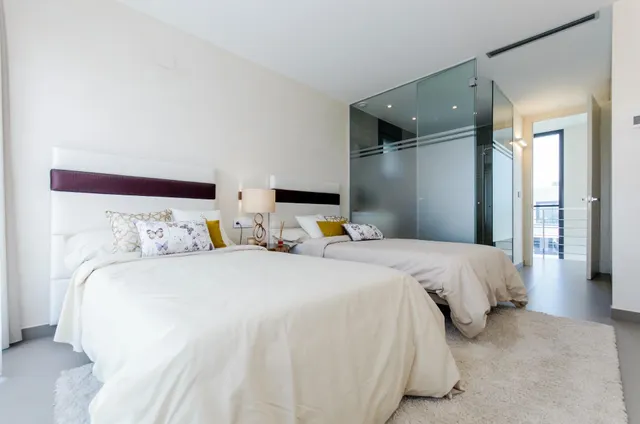 VILLA CON PISCINA PRIVADA — 31
