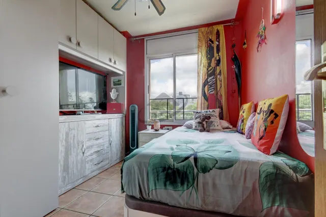 VIVIENDA EN FINCA SEMINUEVA CON PISCINA. AMPLIO BALCÓN Y VISTAS DESPEJADAS. — 20