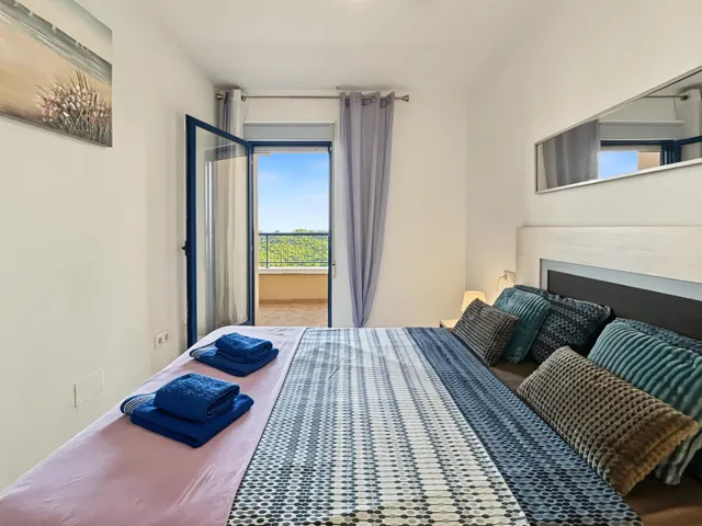 Apartamento reformado con vistas al mar en Campoamor — 7