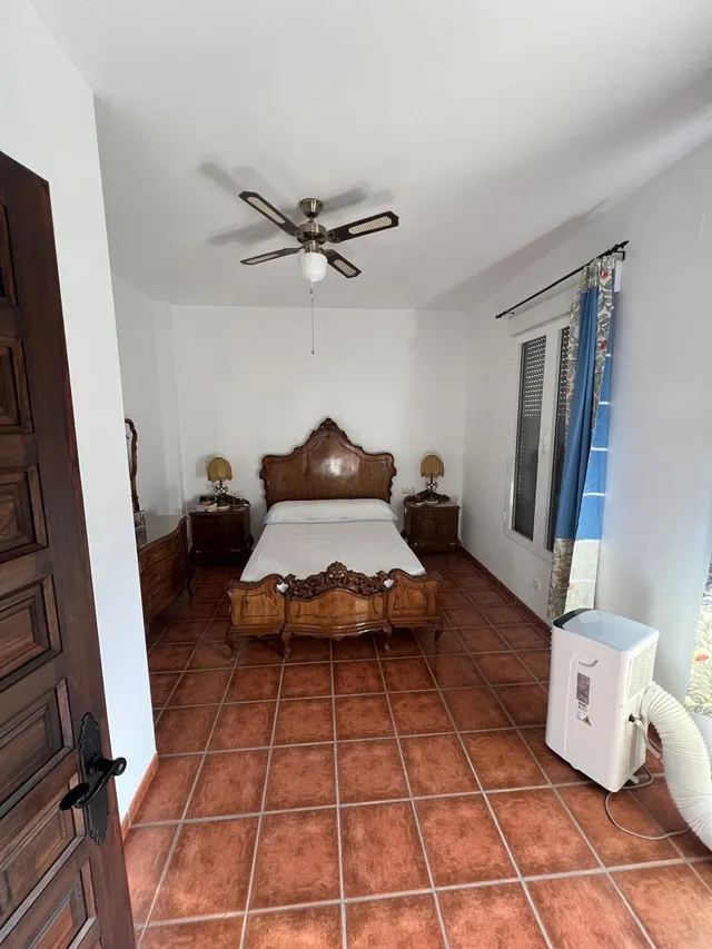 CHALET — 8