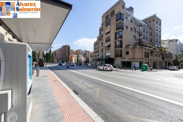 Piso y cochera en venta junto Acera de Darro. — 46