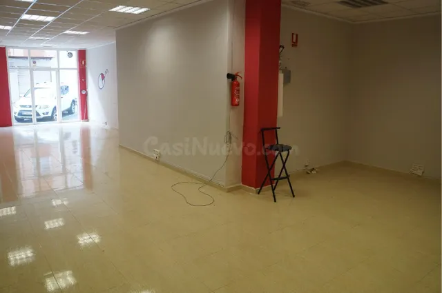 Local comercial 82m² en venta - Oliva, Zona de - Oliva