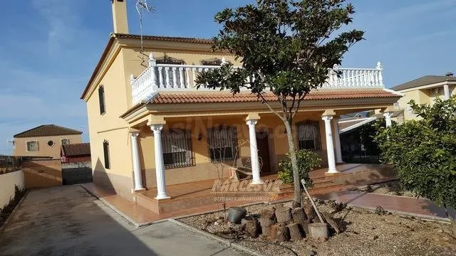 ZONA CAMPIÑUELA BAJA- Parcela de 1250 con chalet compuesto p - foto 2