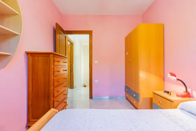 Gran casa familiar de 3 plantas en Ronda de Poniente — 24
