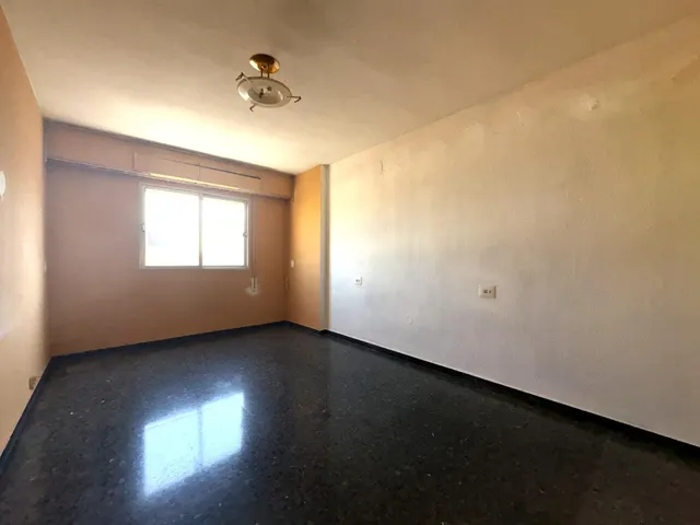 Amplia vivienda de 4 dormitorios con terraza, ascensor y vistas a la Sierra Calderona, en pleno centro de Godella — 7