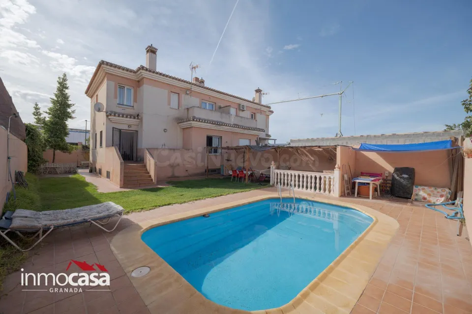 Pareado 5 habitaciones 224m² en venta - South of spain