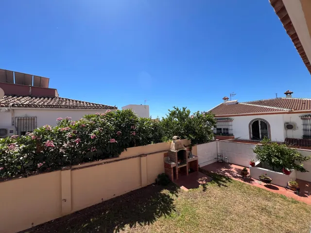 ESPECTACULAR CASA PAREADA EN BENALMADENA 325 M2 — 21