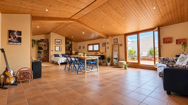 Ático dúplex de 5 dormitorios en el corazón de Valls con garaje privado y piscina — 44
