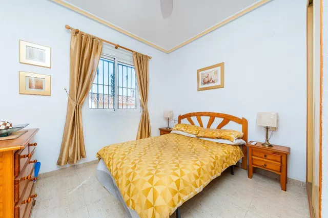 CASA ADOSADA EN LAGO SOL – ORIHUELA COSTA — 9
