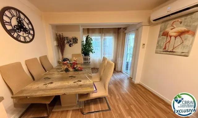 Apartamento en pleno centro, a 250 metros de la playa. - foto 3