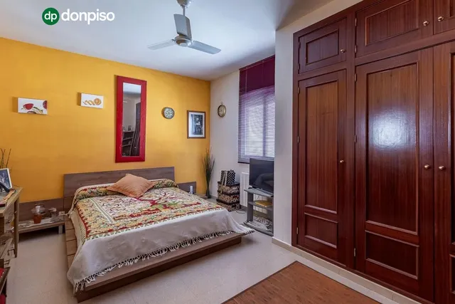 AMPLIA CASA DE 5 DORMITORIOS EN ALHENDÍN, GRANADA — 17
