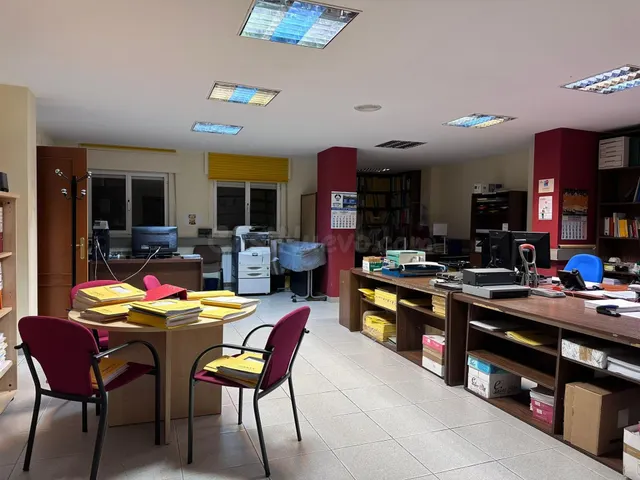 SE VENDE VIVIENDA PARA ACONDICIONAR EN CALLE MAYOR PRINCIPAL - foto 3