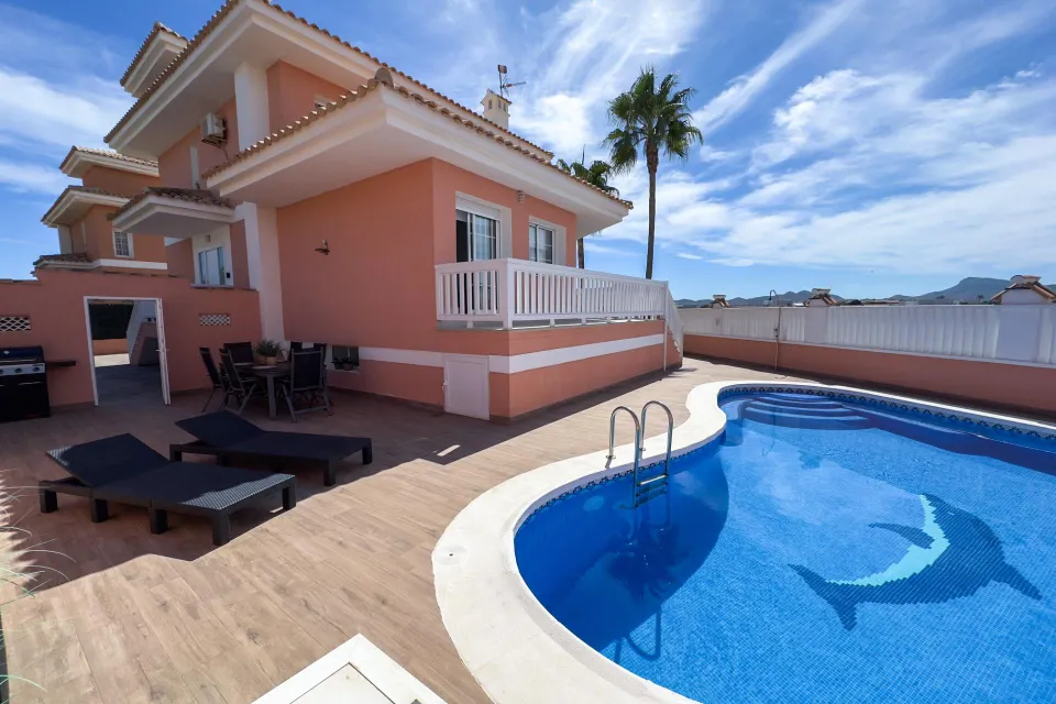 Chalet independiente reformado con piscina privada – La Manga del Mar Menor, Km 1 (Entremares / Urbanización Áncora)